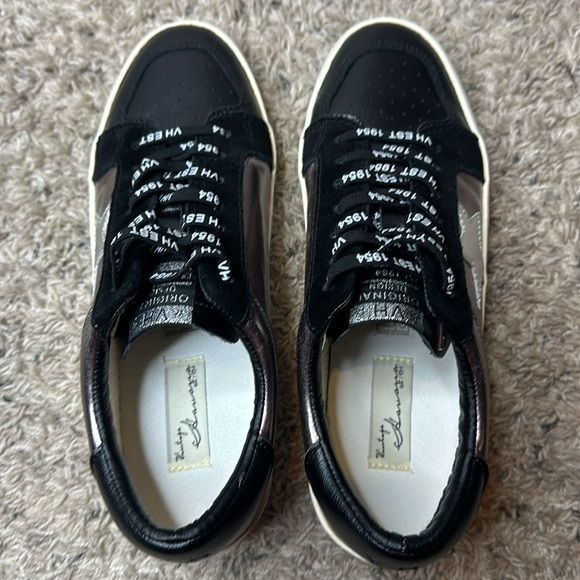 VINTAGE HAVANA Women's Nala Sneaker in black pewter sz 10 - Picture 12 of 14